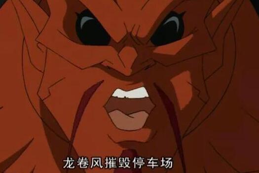 抖音龙卷风摧毁停车场