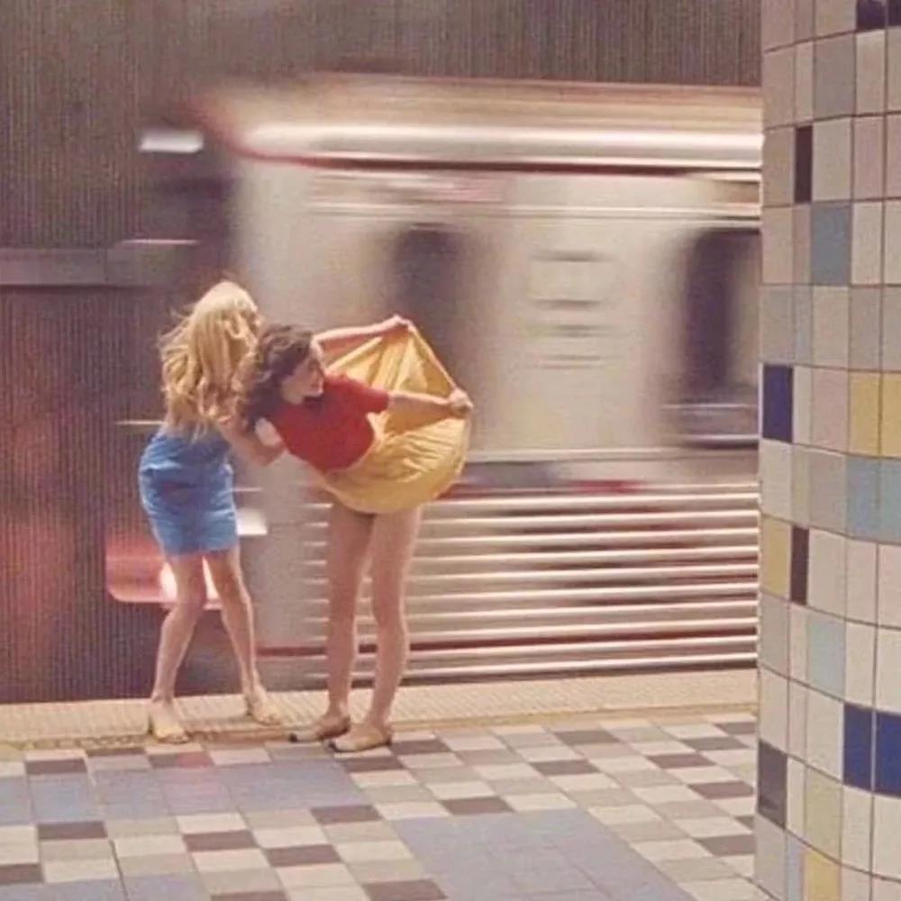 欧美ins风清新微信背景图片