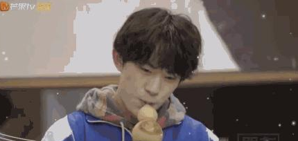 易烊千玺吹葫芦丝是什么梗